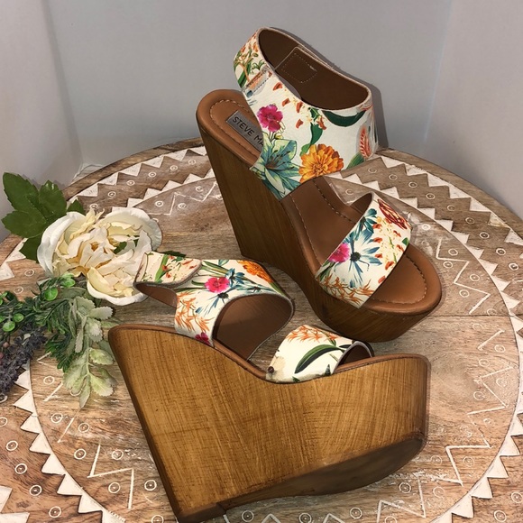 steve madden floral wedges